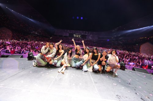 JYPETWICE: Our precious ONCE filling the vast stadium We will forever keep the beating of heart when