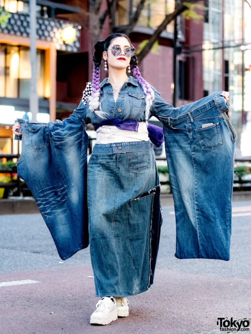 tokyo-fashion:  Sakibon and Ayane on the street in Harajuku. Sakibon is wearing a floral kimono dress, over-the-knee socks, platform heels, and a cute teddy bear. Ayane is wearing an amazing handmade Japanese kimono made out of Levi’s jeans with Fenty