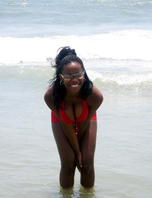 sexyblackpics:  http://sexyblackpics.tumblr.com/