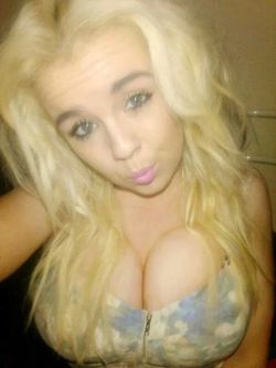 Busty blonde scouser pulling a duck selfiehttp://www.hornyslags.co.uk/