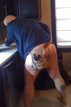 monkbear110:  cutecubs:  stocky ass and legs.