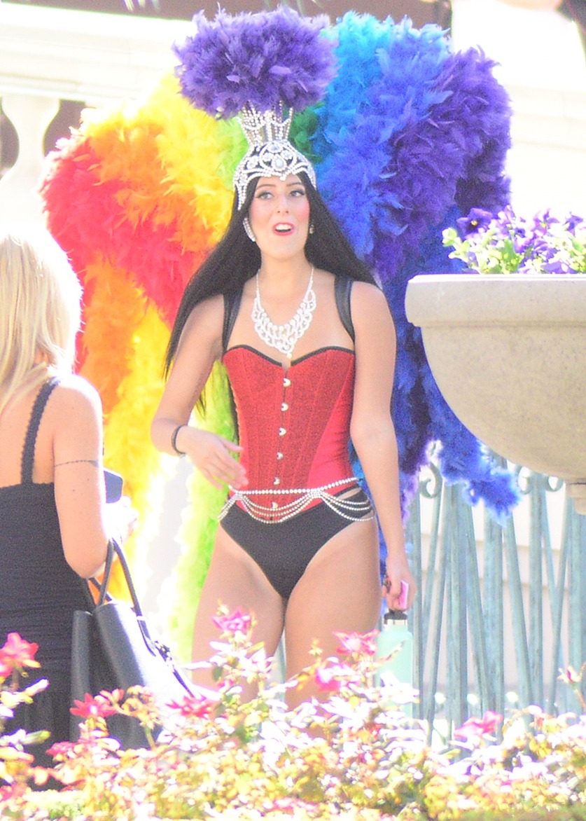 I’m seeing a little camel toe.