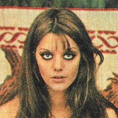 Lovely Tina close-ups taken by Angelo Frontoni circa June 1970.
Scans from Italian magazine L'Europeo, 7th October 1971. 
