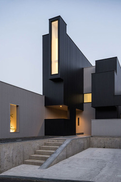 thelavishsociety:  Scape House by FORM Kouichi