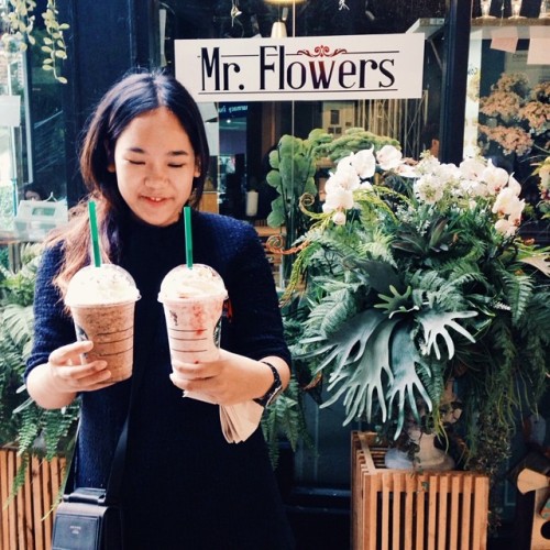 hippie:  dayfade with ms. flowers
