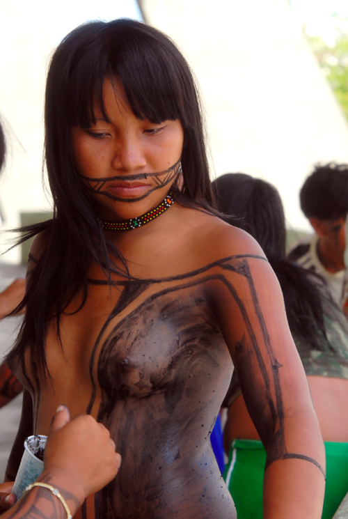 Tapirapé woman, via Alexander Christopher adult photos