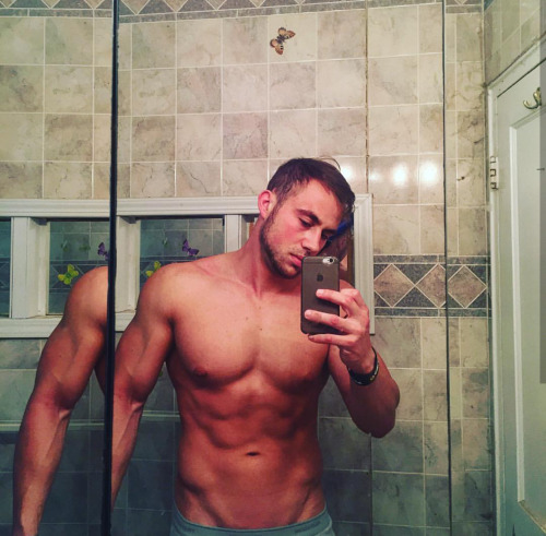 midwestboys:  Kyle. ‘Instagram model’, Personal trainer.  Submit your bait requests Instagram and Snapchat or photos of someone you want posted!