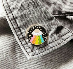 ufo-the-truth-is-out-there:Rainbow UFO Pin