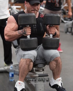 Alex Ortiz - Christ, those calves!