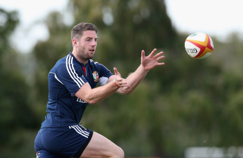 Lions&rsquo; Pride! Alex Cuthbert Gets Ready To Maul Some Reds! Nice Arse, Baby!