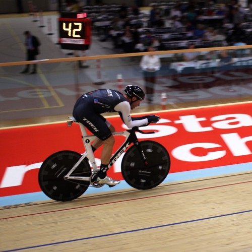 instabicycle:  Via @juergvollmer: #Stundenweltrekord #HourRecord #TheJensie #Voigt #Velodrome #Suisse #Schweiz #switzerland #bicycle #cycling #Trek #instabike #igerscycling