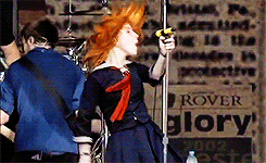 hayleys:  hayley williams + headbanging 