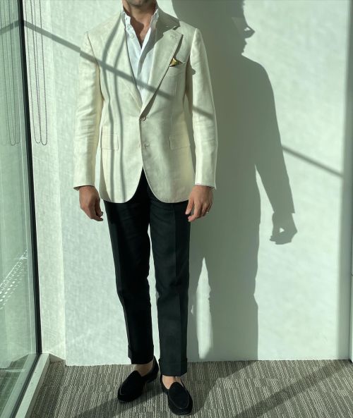 paul-lux:  Fighting with shadows in what one could call a summer tux. @sartoriaripense in a @caccioppoli1920 wool silk and linen blend - without fitting! @jeanmanuelmoreau royal Oxford shirt  @ambrosinapoli black linen trousers  @baudoinlange loafers