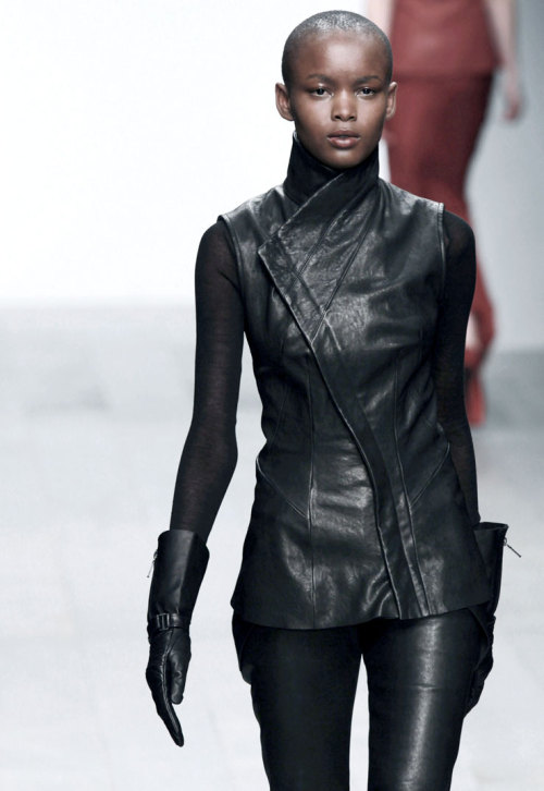 Porn valerijamercier:  Todd Lynn F/W 12  photos