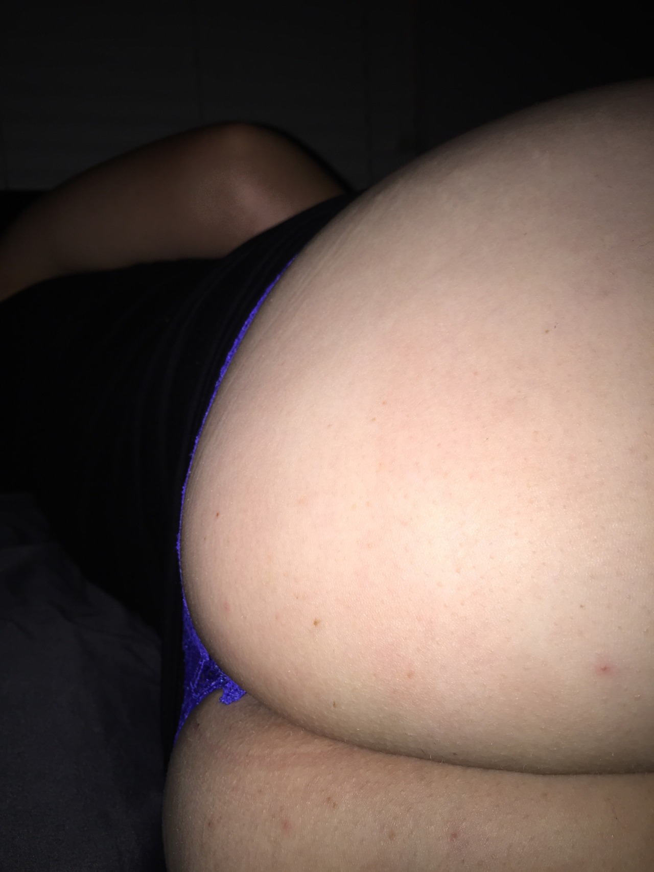 chubby-colombian-wifey:  Ass so peaceful