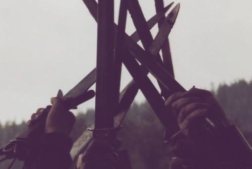 lu-cien:“Cassian had been born for this—these fields, this chaos and brutality and calculation.He di
