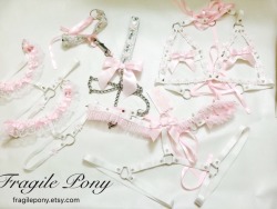 fragilepony:  When you love what you do it shows 💗💗  Shop: fragilepony.etsy.com