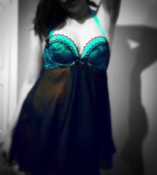 analphafemale: Surprise!  Guess who’s getting laid tonight?An Alpha Female
