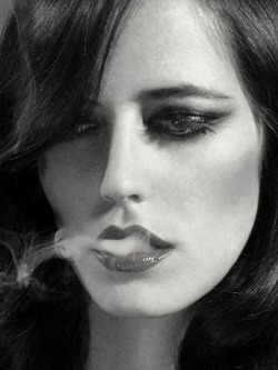 femaleadmirer:  Eva Green 