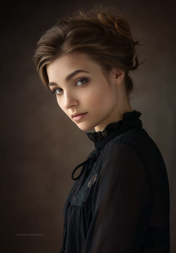 Hannah (15 Photo)