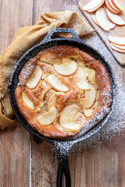 fullcravings:Cinnamon Apple Dutch Baby