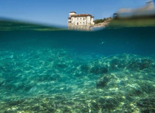 Un castello tra le onde&hellip; A Livorno anche questo #andreadani #volgotoscana #volgoitalia #i