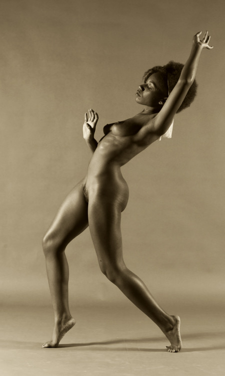 "Sensual Queens" Erotic Women Of Color