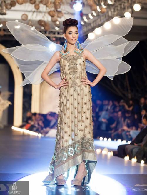 beautifulsouthasianbrides:Sonia Azhar PFDC L’Oreal Paris Bridal Week 2013