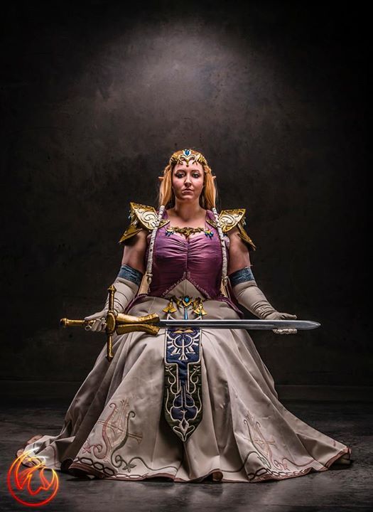 draug419:  elrowiel:It’s about time I post up a post with my Zelda cosplay in it.