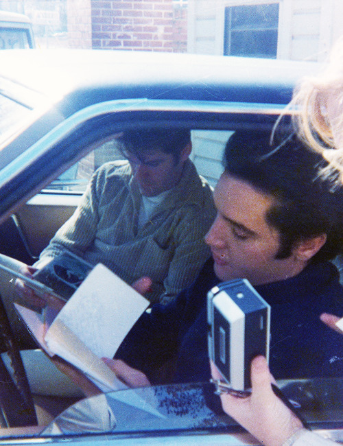 vinceveretts:  Elvis Presley, 1968. 