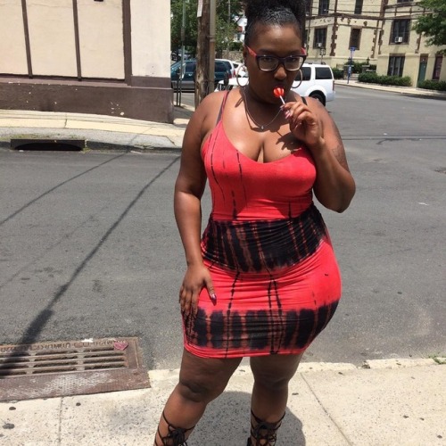 thetruemesiah:  Thick brown cutie