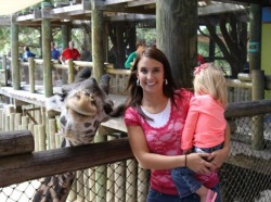 numenorr: devildoll:  the giraffe is much more interested in being in this photo than the kid is  hi yes sure ill take a photo 