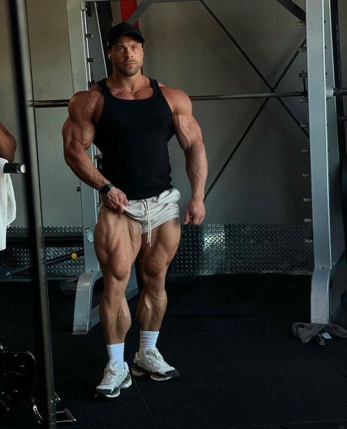 Josh Andrew And His Stonking Calves.
