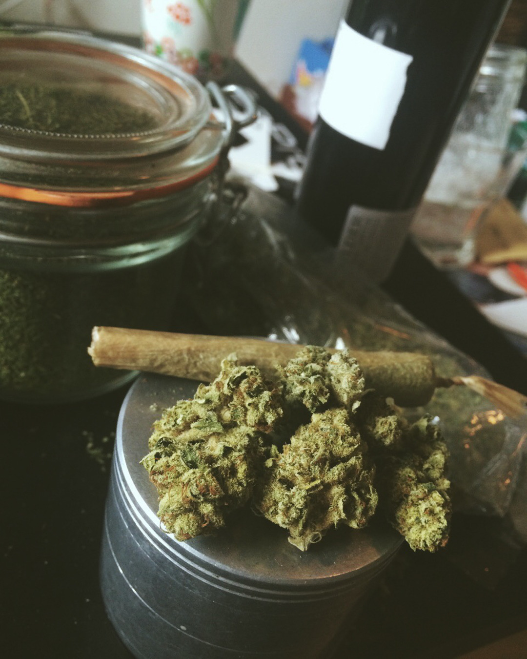 kushupmagazine:  🌴 puff, puff, pass 💨