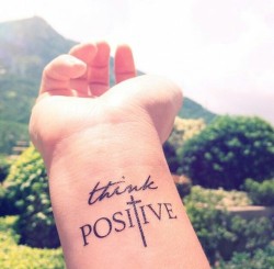 personoattack:  ~Be positive~ en We Heart It.