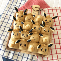 retrogamingblog: Pokemon bread made by umi0407