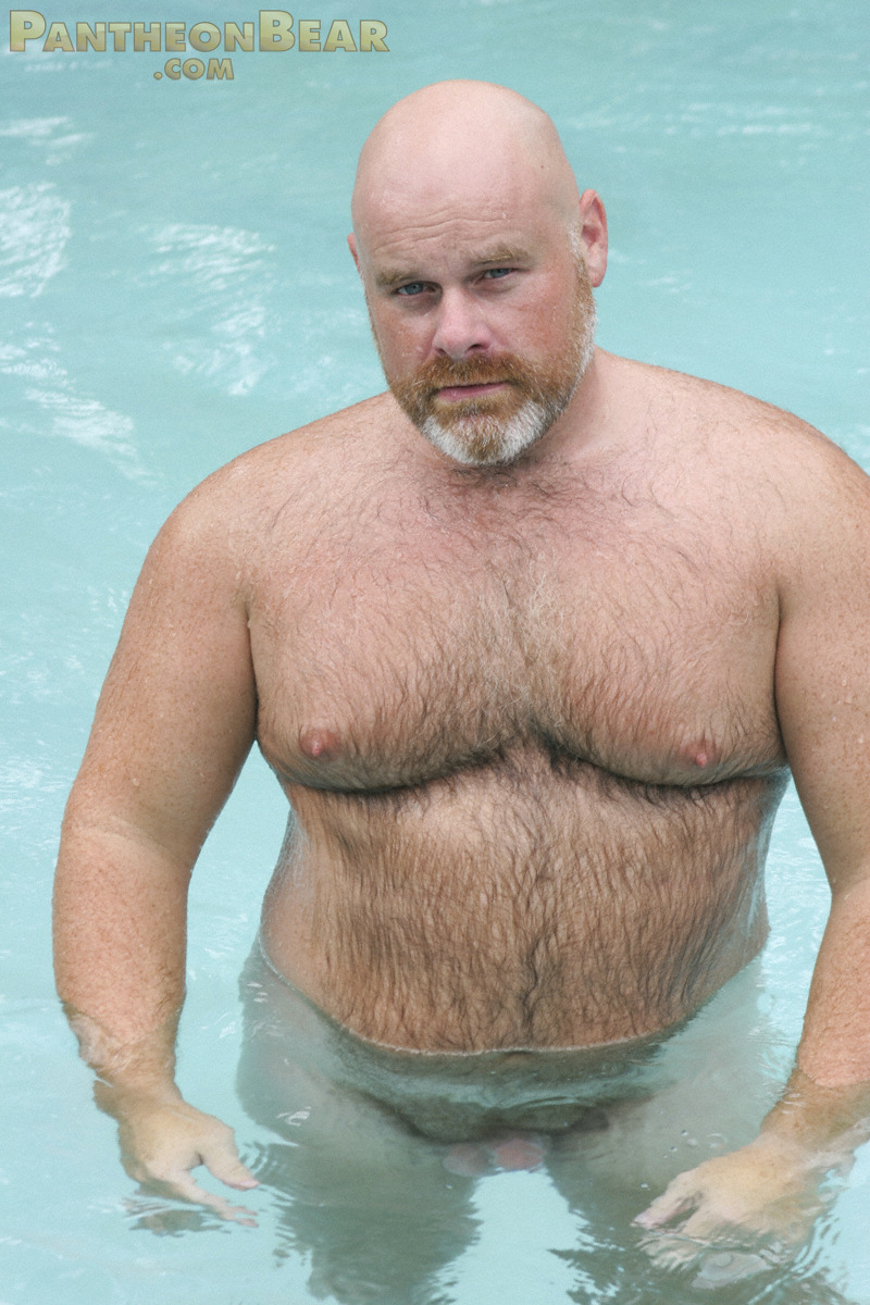 littledee84:I fell in love with Brick Hampton. Cuddly, handsome, bald, and those