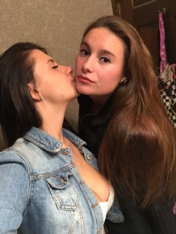 fuckpartyingg:   I really love her 