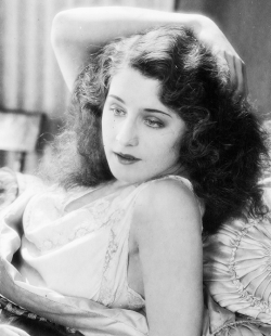 deforest:Norma Shearer, 1925