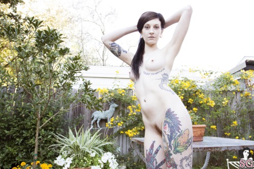 suicideburningangels:    Sairyn – Jardin de la SairynFull set and download links — http://bit.ly/1TTptWi‪‬﻿  