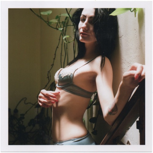 misslucygoose: That fella, theaccretion making me look lovely in medium format.