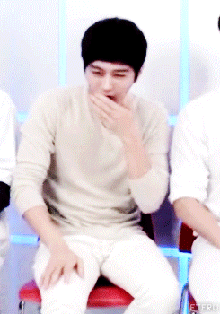 eteru:  Myungsoo started to laugh so hard that he started to cough  (￣ェ￣;)