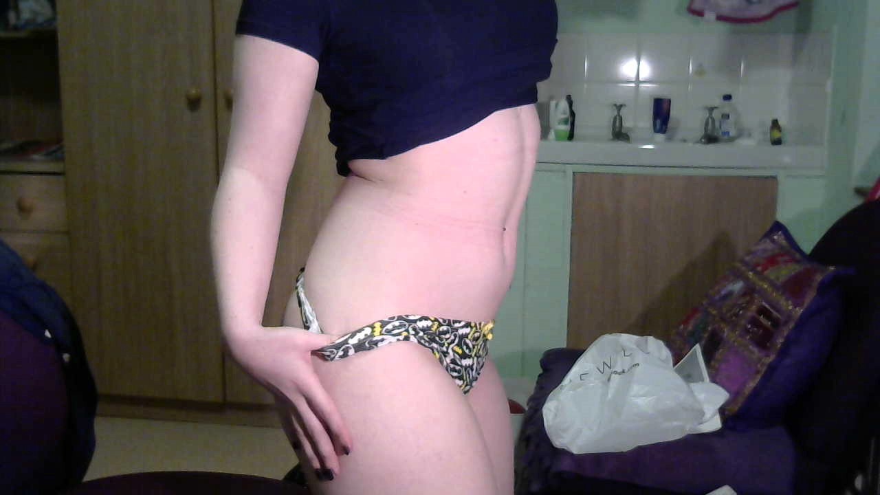savingthrowvssexy:  MiaPetite showing her Bat-Thong.