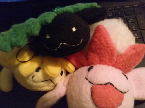 The gang’s all here! I absolutely love this line, too bad it was cut. Put these designs in the
