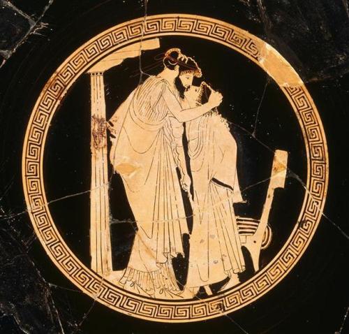 Erastes and Eromenos kissing - Tondo of an Attic red-figured cup - Artist known as the Briseis paint
