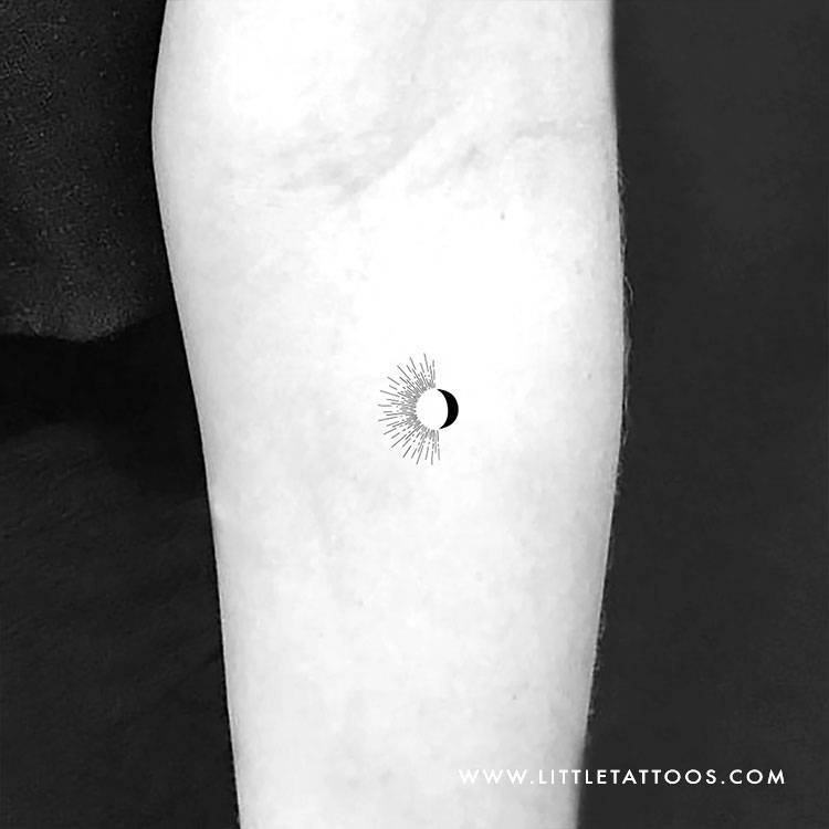 Tattoo uploaded by Claudia Fedorovici  Fine Line Tattoo fineline  thinlinetattoo finelinetattoo amsterdamtattoo  Tattoodo