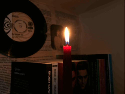 Bir Mum Gibi Eriyip Aktı Uykusuzluğum, Ölüme Başkaldıran Dertli Uykum Da Yandı. 