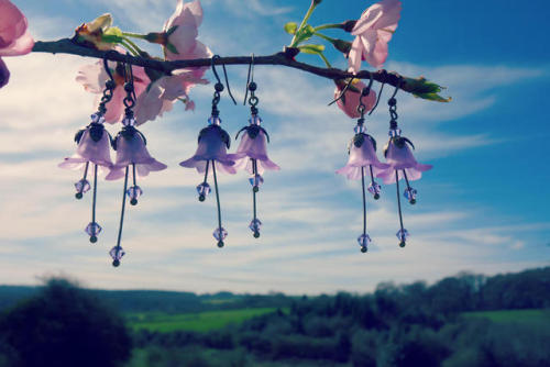 sosuperawesome: Flower Earrings Lily’s Woodland Flowers on Etsy See our #Etsy or #Jewelry tags