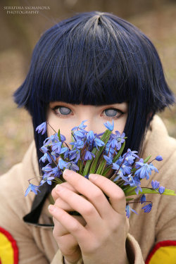 kamikame-cosplay:  This Hinata Hyuga is a rare one as I can’t seem to find short haired versions with the vacant eyes, captured perfectly by slivovayaSva   