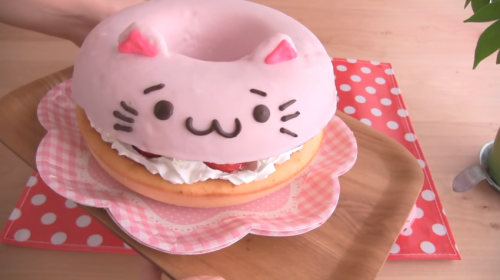 tokkeki: How to make big cat donut by bonobos25